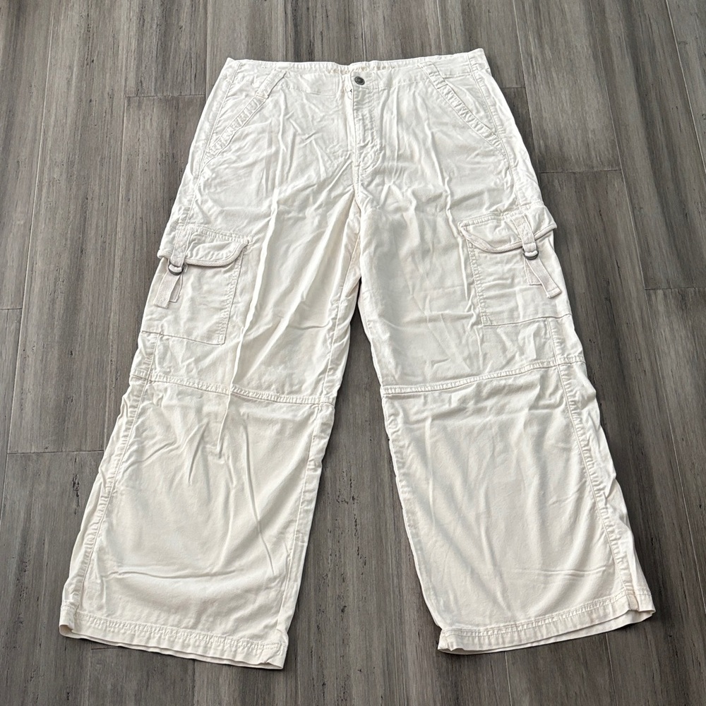 American Eagle Outfitters Cream Cargo Pants
